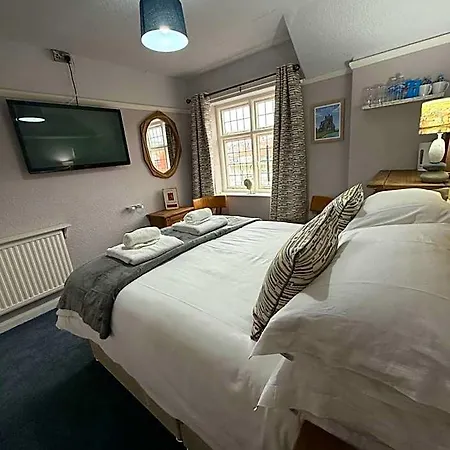 The Endeavour 3* Whitby
